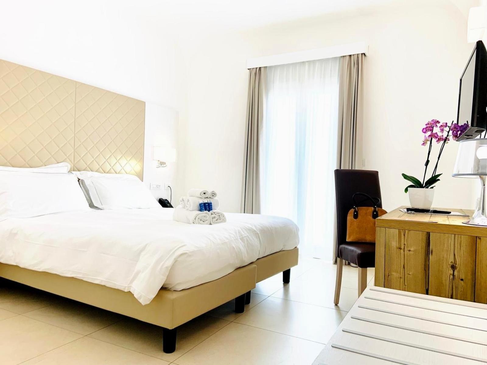Hotel Moresco Santa Teresa Gallura Ngoại thất bức ảnh